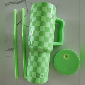 Simple Modern Checkered Cup